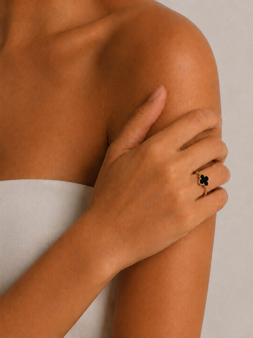 Bague trèfle noir