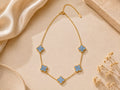 Collier trèfle bleu clair