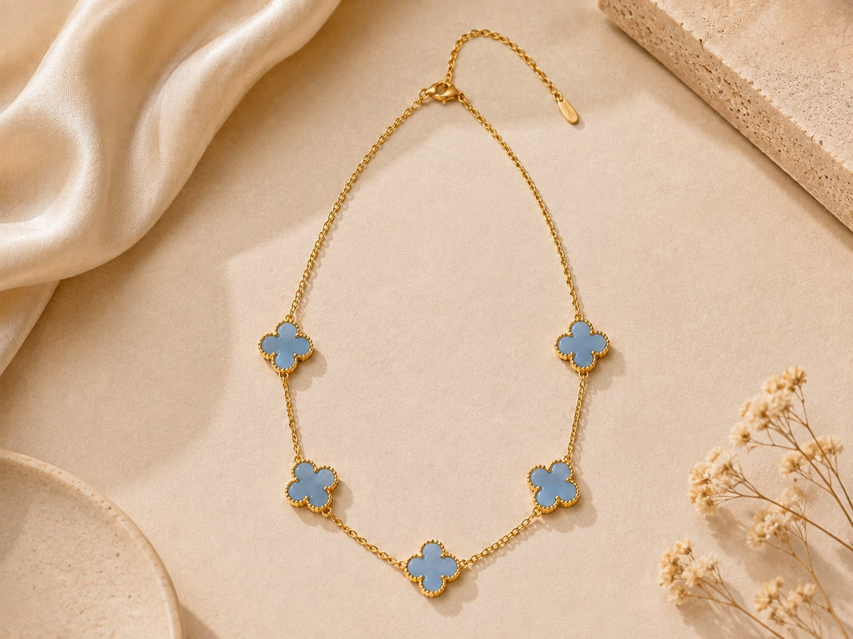 Collier trèfle bleu clair