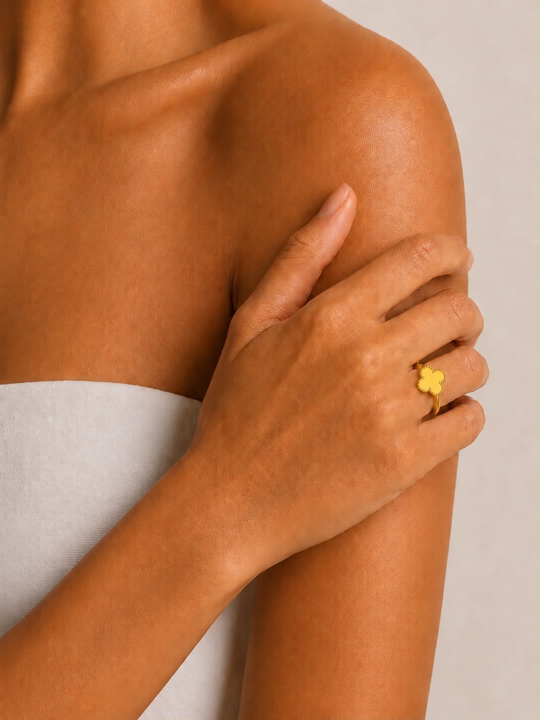 Bague trèfle jaune