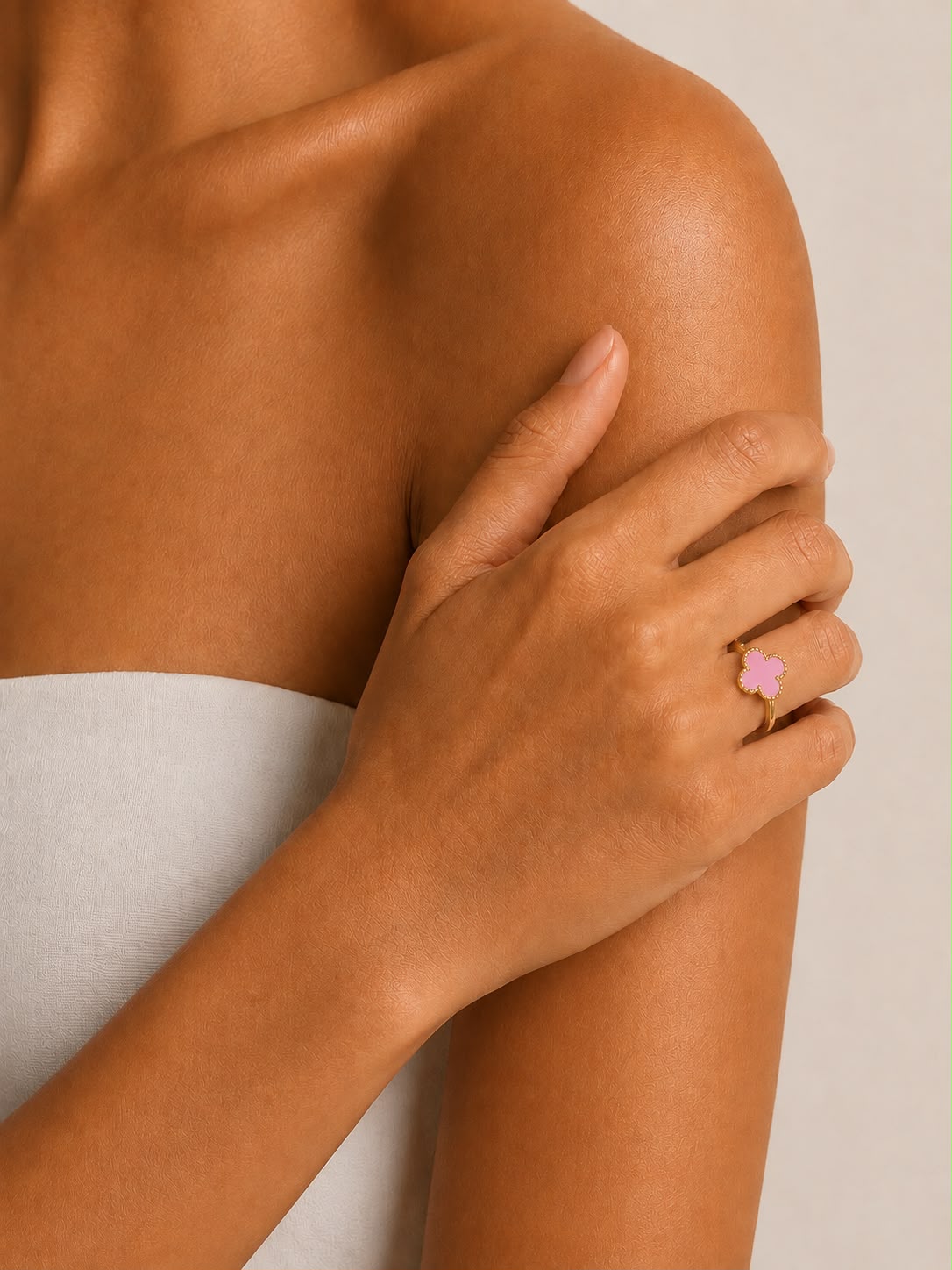 Bague trèfle rose