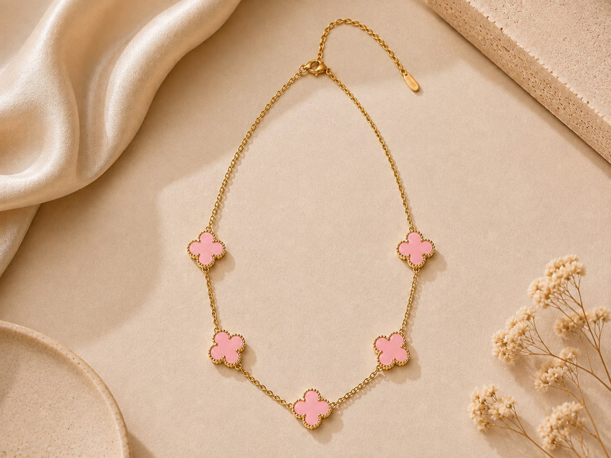 Collier trèfle rose
