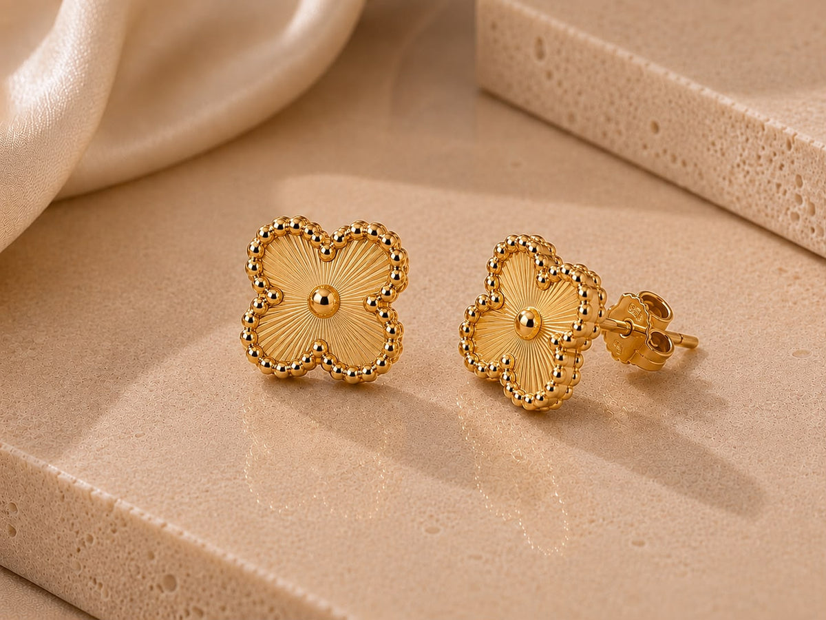 Boucles d’oreilles trèfle dorées