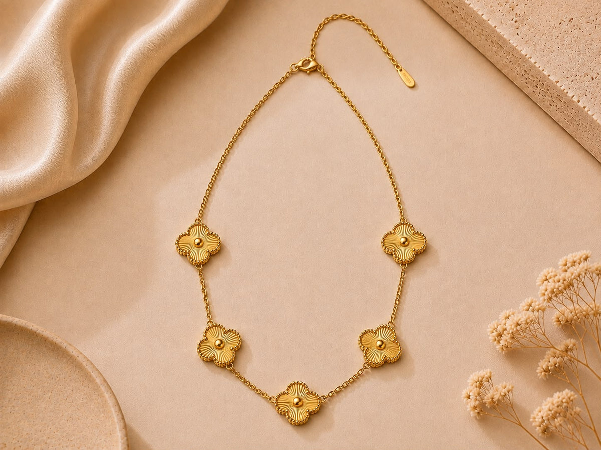 Collier trèfle doré