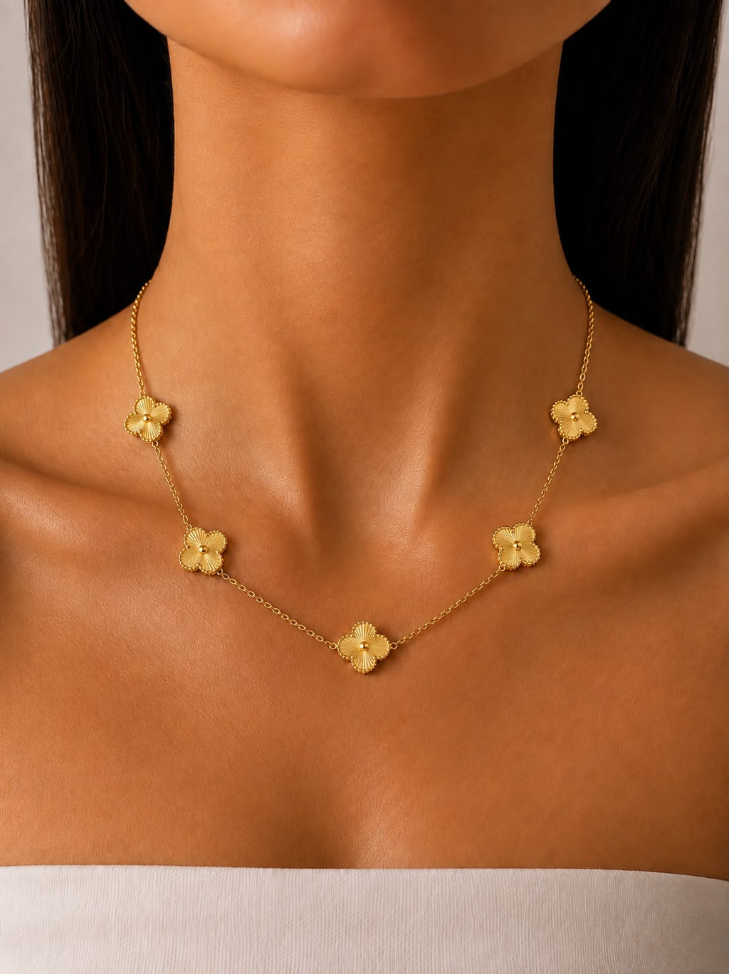 Collier trèfle doré