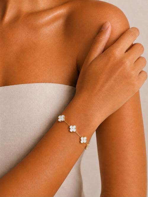 Bracelet Trèfle Nacre porté